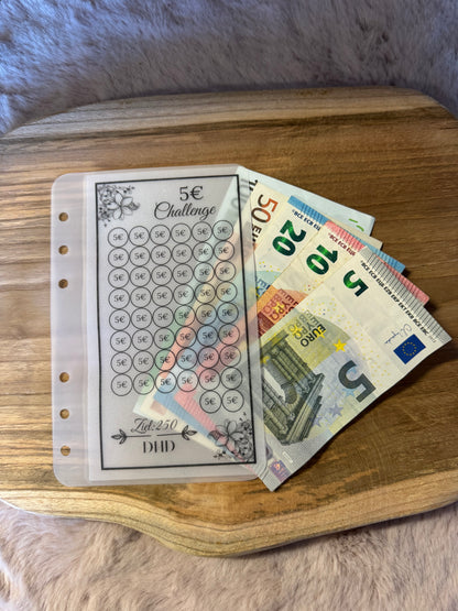 5€ oder 10€Challenge A6 im matten Umschlag inklusive Klebepunkte